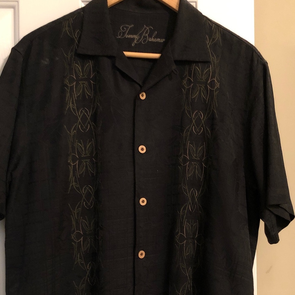 Tommy Bahama Black Short-Sleeve Embroidered Camp Shirt